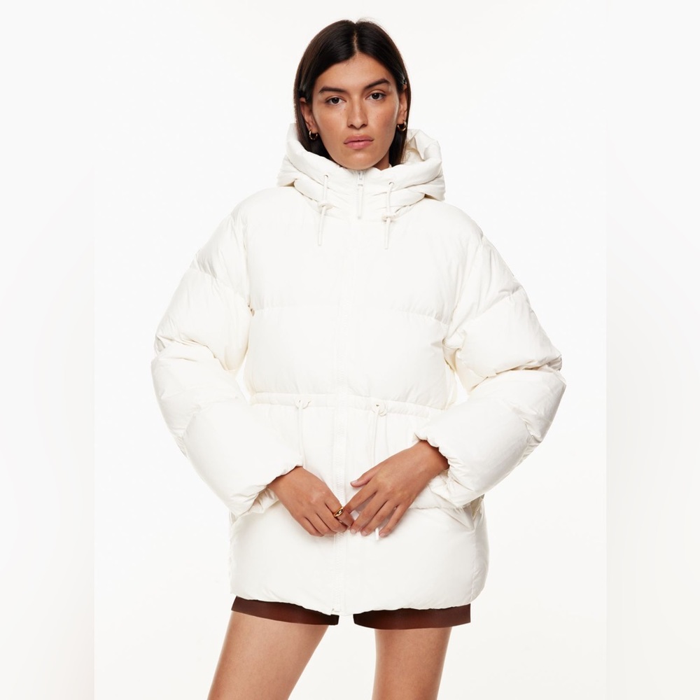 Aritzia Wilfred White The Chalet puffer coat